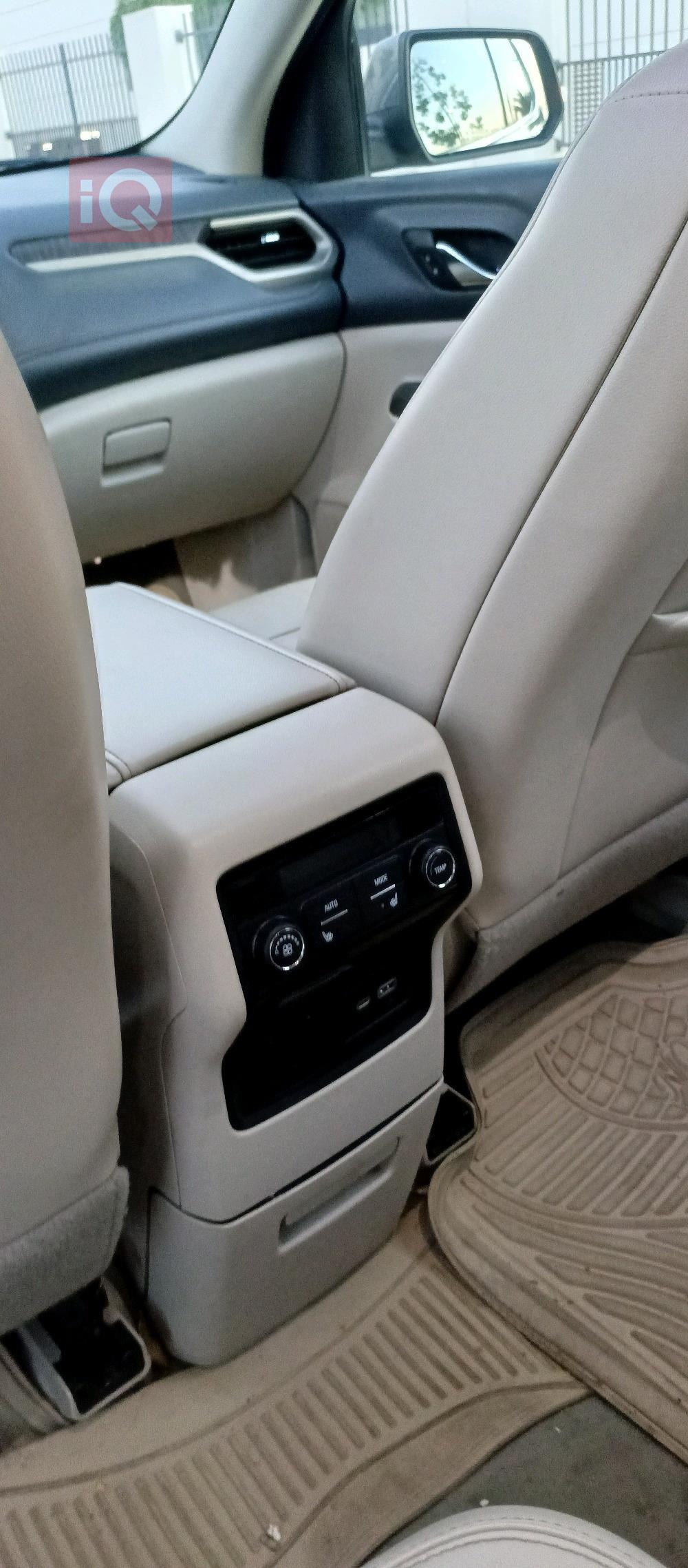 GMC Acadia